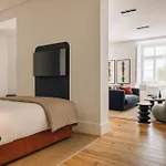 Ando Living - Corpo Santo House