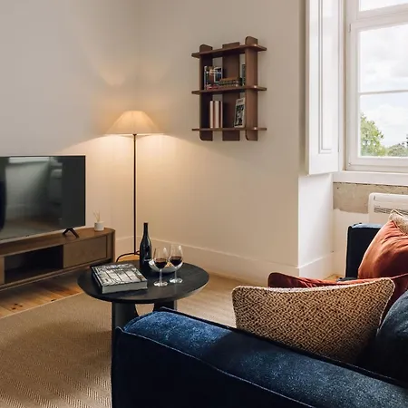 Ando Living - Corpo Santo House Апартаменты Лиссабон