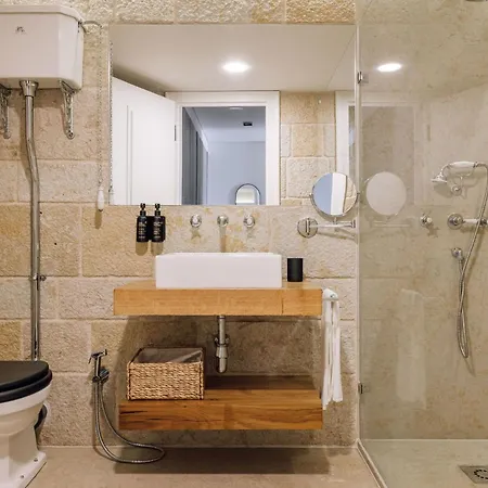 Ando Living - Corpo Santo House *