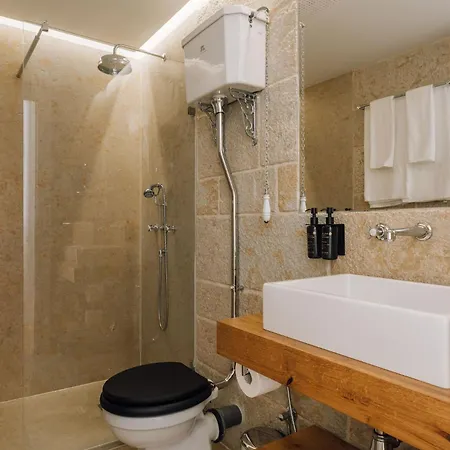 Ando Living - Corpo Santo House מלון דירות ליסבון